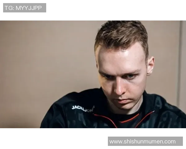 CSGO深度解析V5战队如何实现对对手的全面压制与战术优势 CSGO深度解析V5战队如何实现对对手的全面压制与战术优势